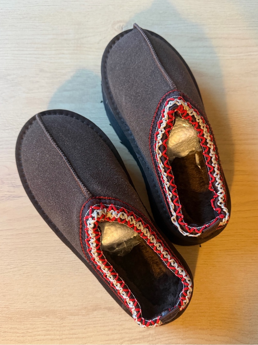 Women's Cozy Slip-On Mules in Brown with Red Trim Size 7.5
